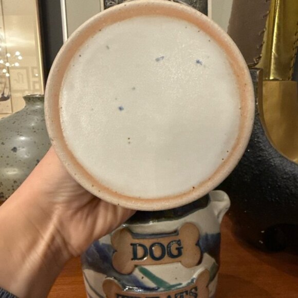 VTG Whitefish Pottery Stoneware Crock Montana Dog Treats Jug W Lid Handmade - Picture 11 of 13
